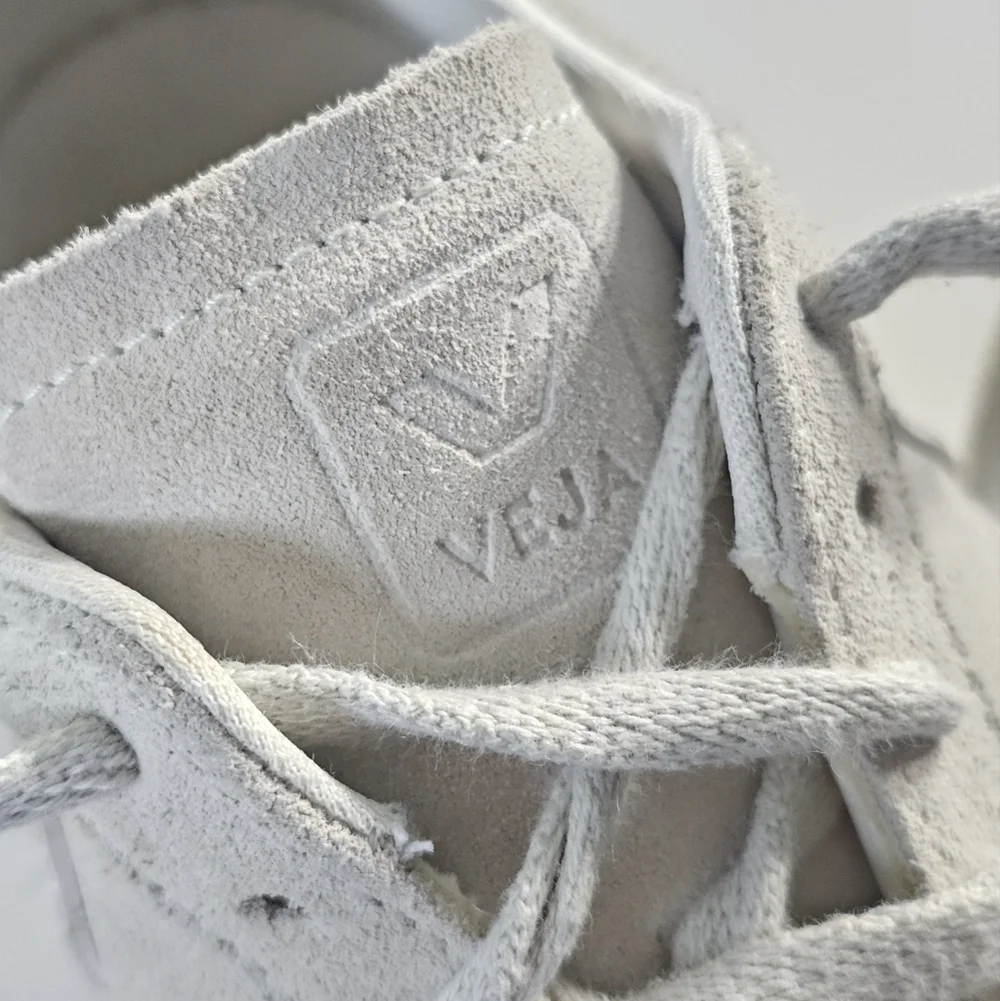 Veja Campo Suede Sneaker - "Natural White" - Picture 5 of 11